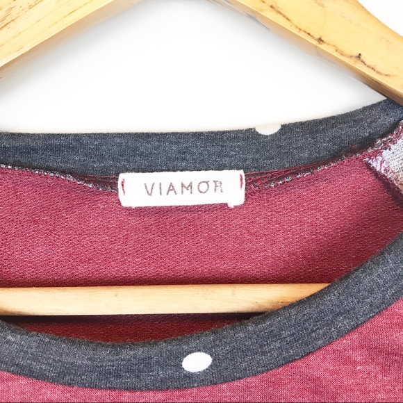 Viamor Long Sleeve Raglan Tee - Picture 3 of 3